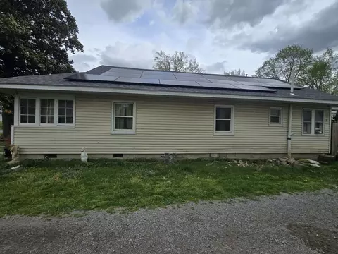 Exterior - 208 W Bryan St, Herrin, IL 62948 photo 2 of 10