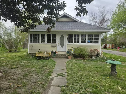 Other - 208 W Bryan St, Herrin, IL 62948 photo 1 of 8