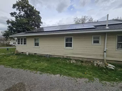 Exterior - 208 W Bryan St, Herrin, IL 62948 photo 4 of 10