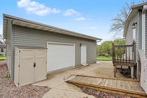 Other - 22816 243rd St, Eldridge, IA 52748 photo 6 of 9