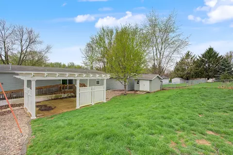 Exterior - 22816 243rd St, Eldridge, IA 52748 photo 6 of 7