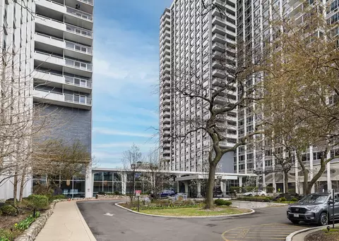 4250 N Marine Dr #1508, Chicago, IL 60613