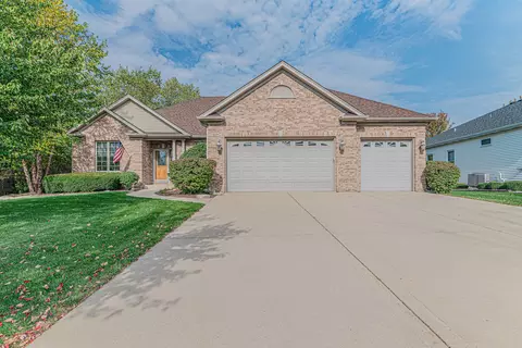 236 Schmidt Dr, Hampshire, IL 60140