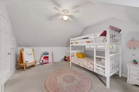 Bedroom - 575 Jamison Ln, Hoffman Estates, IL 60169 photo 6 of 8