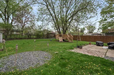 Exterior - 575 Jamison Ln, Hoffman Estates, IL 60169 photo 6 of 8