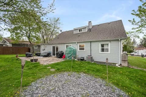 Exterior - 575 Jamison Ln, Hoffman Estates, IL 60169 photo 8 of 8