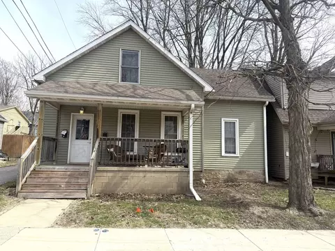 306 S Gridley St, Bloomington, IL 61701