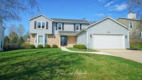 3240 Midlane Dr, Wadsworth, IL 60083