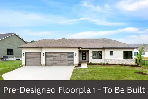 208 N 15th St, Le Claire, IA 52753