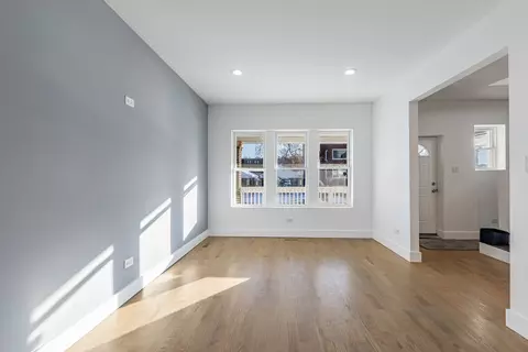 Living - 2038 E 73rd St, Chicago, IL 60649 photo 1 of 1