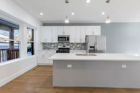 Kitchen - 2038 E 73rd St, Chicago, IL 60649 photo 2 of 3