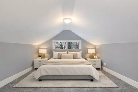 Bedroom - 2038 E 73rd St, Chicago, IL 60649 photo 1 of 6