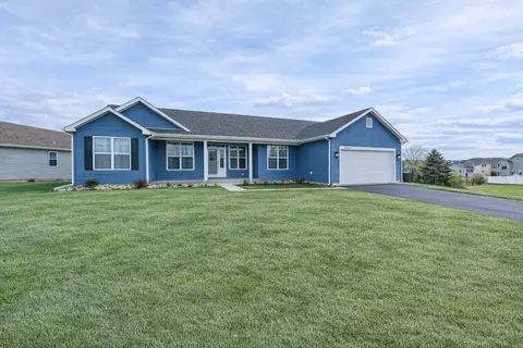2214 Truman Trl, Mchenry, IL 60051
