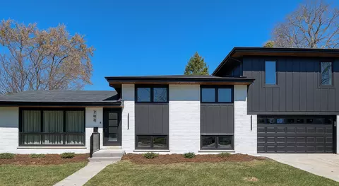 703 N Gibbons Ave, Arlington Heights, IL 60004