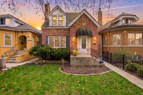 5455 W Cullom Ave, Chicago, IL 60641