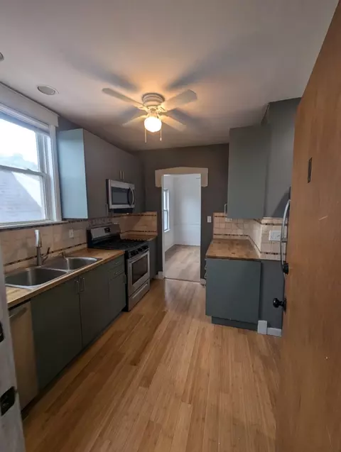 Kitchen - 554 E 103rd Pl, Chicago, IL 60628 photo 1 of 1
