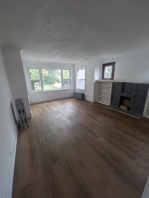 Living - 554 E 103rd Pl, Chicago, IL 60628 photo 1 of 2
