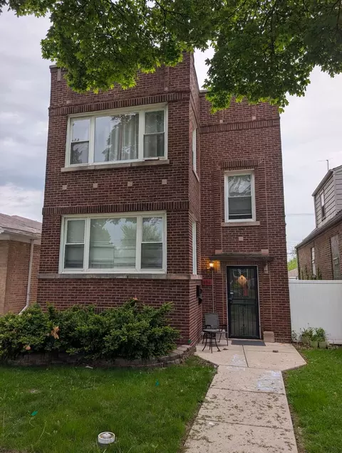 554 E 103rd Pl, Chicago, IL 60628