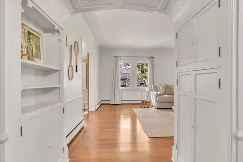 Entry Way - 1726 27th St, Moline, IL 61265 photo 4 of 9