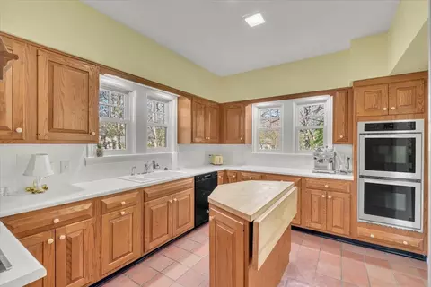 Kitchen - 1726 27th St, Moline, IL 61265 photo 3 of 7