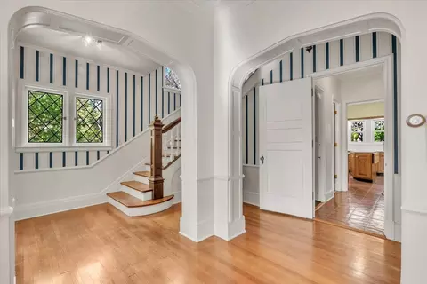 Entry Way - 1726 27th St, Moline, IL 61265 photo 3 of 9