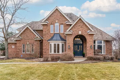 14615 S Somerset Cir, Green Oaks, IL 60048