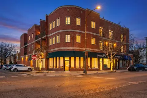 3234 N Central Ave #304, Chicago, IL 60634