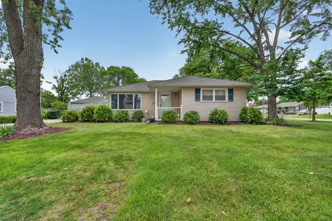3609 Kingfisher Ln, Rolling Meadows, IL 60008