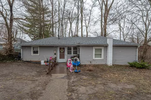 2935 Potter St, Rockford, IL 61109