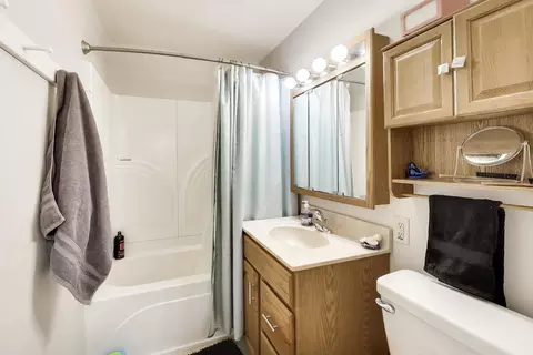 Bath - 401 E Lincoln St, Sycamore, IL 60178 photo 1 of 1