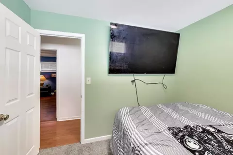 Bedroom - 401 E Lincoln St, Sycamore, IL 60178 photo 3 of 4