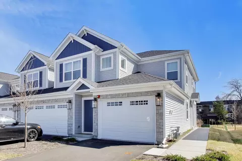 270 Masters Dr, Addison, IL 60101