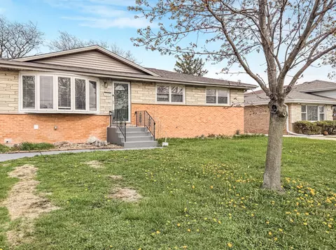 Exterior - 7241 Beloit Ave, Bridgeview, IL 60455 photo 1 of 1