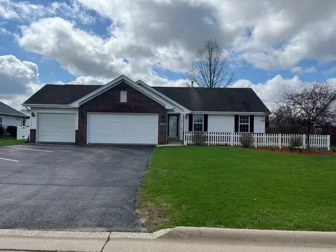 2096 Edge Rock Rd, Rockton, IL 61072