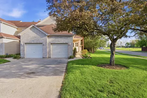 Exterior - 2103 Glacier Ct, Algonquin, IL 60102 photo 4 of 4