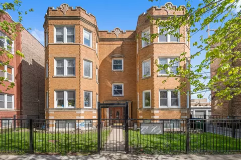 2016 W Farragut Ave #3, Chicago, IL 60625