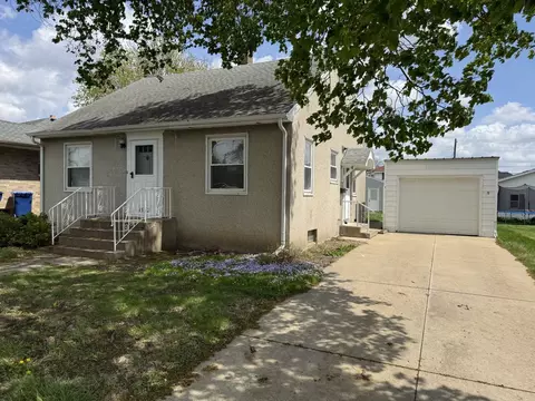 1532 Illinois St, Lasalle, IL 61301
