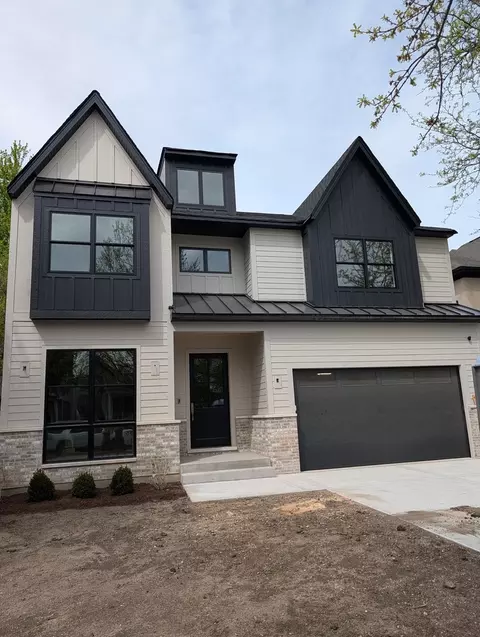 120 N Walnut St, Elmhurst, IL 60126