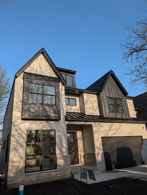 120 N Walnut St, Elmhurst, IL 60126