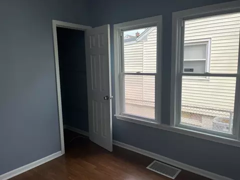 Bedroom - 226 N Ohio St, Aurora, IL 60505 photo 3 of 5