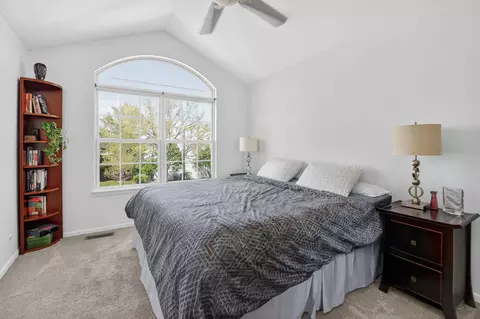 Bedroom - 5459 Elizabeth Pl, Rolling Meadows, IL 60008 photo 1 of 2