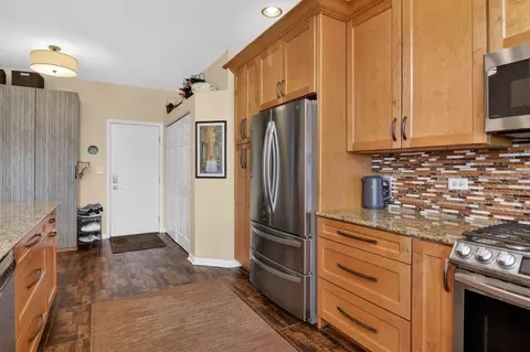 Kitchen - 5459 Elizabeth Pl, Rolling Meadows, IL 60008 photo 3 of 5