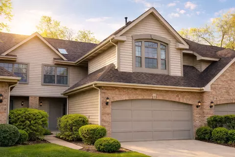 205 Benton Ln, Bloomingdale, IL 60108