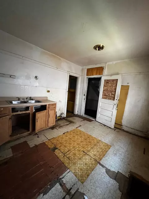 1535 E 74th Pl, Chicago, IL 60619 photo 7