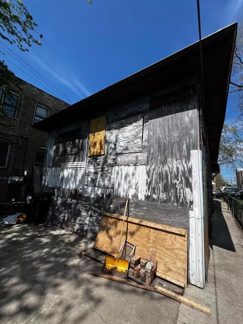 1535 E 74th Pl, Chicago, IL 60619 photo 8
