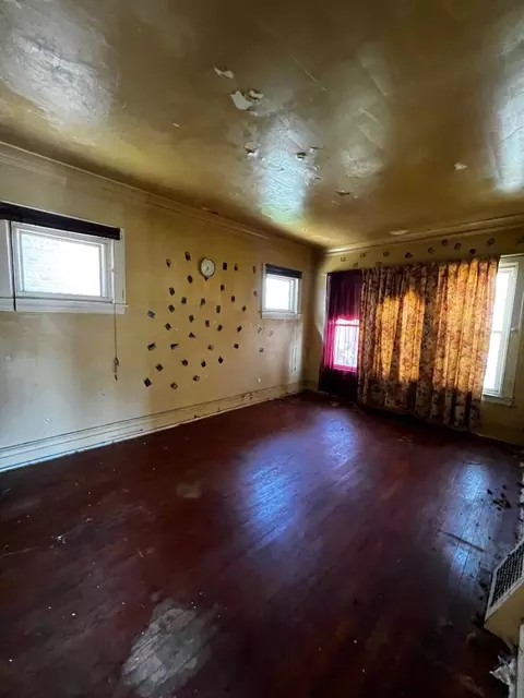 1535 E 74th Pl, Chicago, IL 60619 photo 4