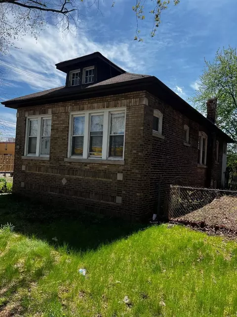 1535 E 74th Pl, Chicago, IL 60619 photo 2