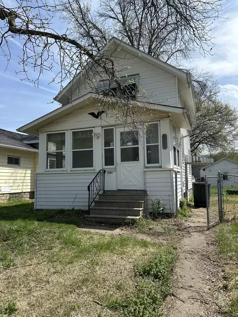 3113 9 12 St, Rock Island, IL 61201