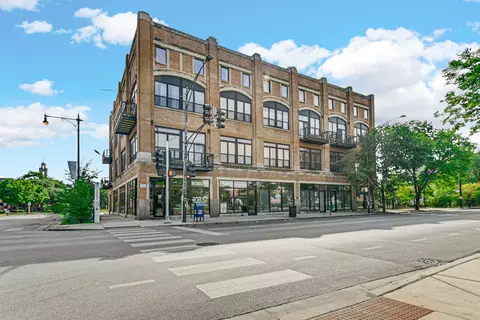 6300 S Woodlawn St #305, Chicago, IL 60637