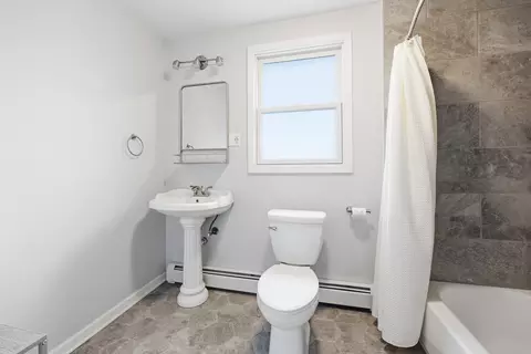 Bath - 1426 N Harrison St, Algonquin, IL 60102 photo 1 of 2